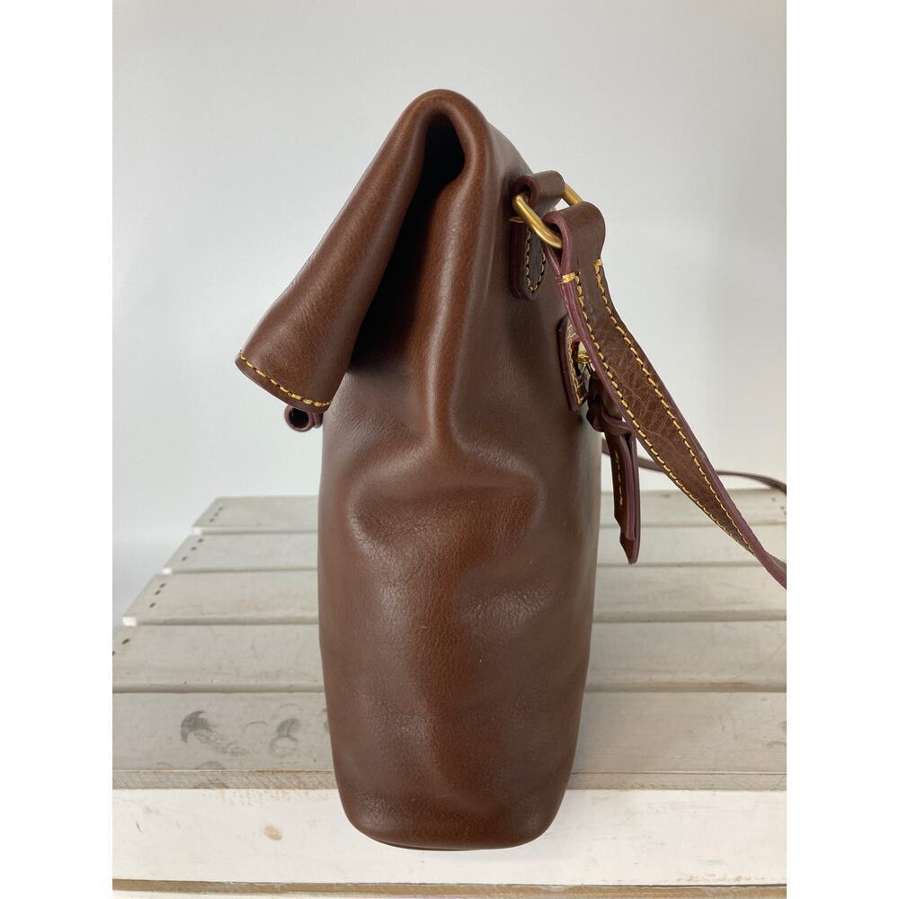 DOONEY & BOURKE MEDIUM BROWN SOFT LEATHER CROSSBODY BAG - Picture 6 of 16